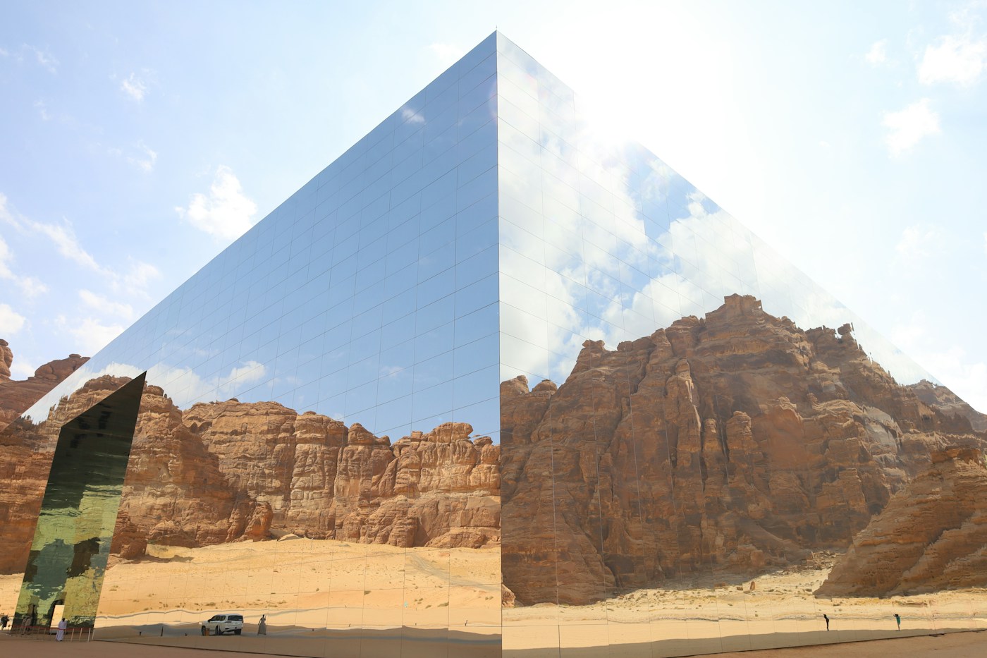 Maraya’s mirrored architecture reflecting the AlUla landscape