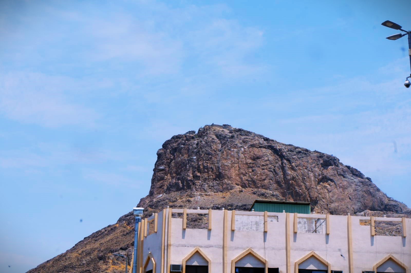 Jabal Al-Nour rising above buildings in Makkah