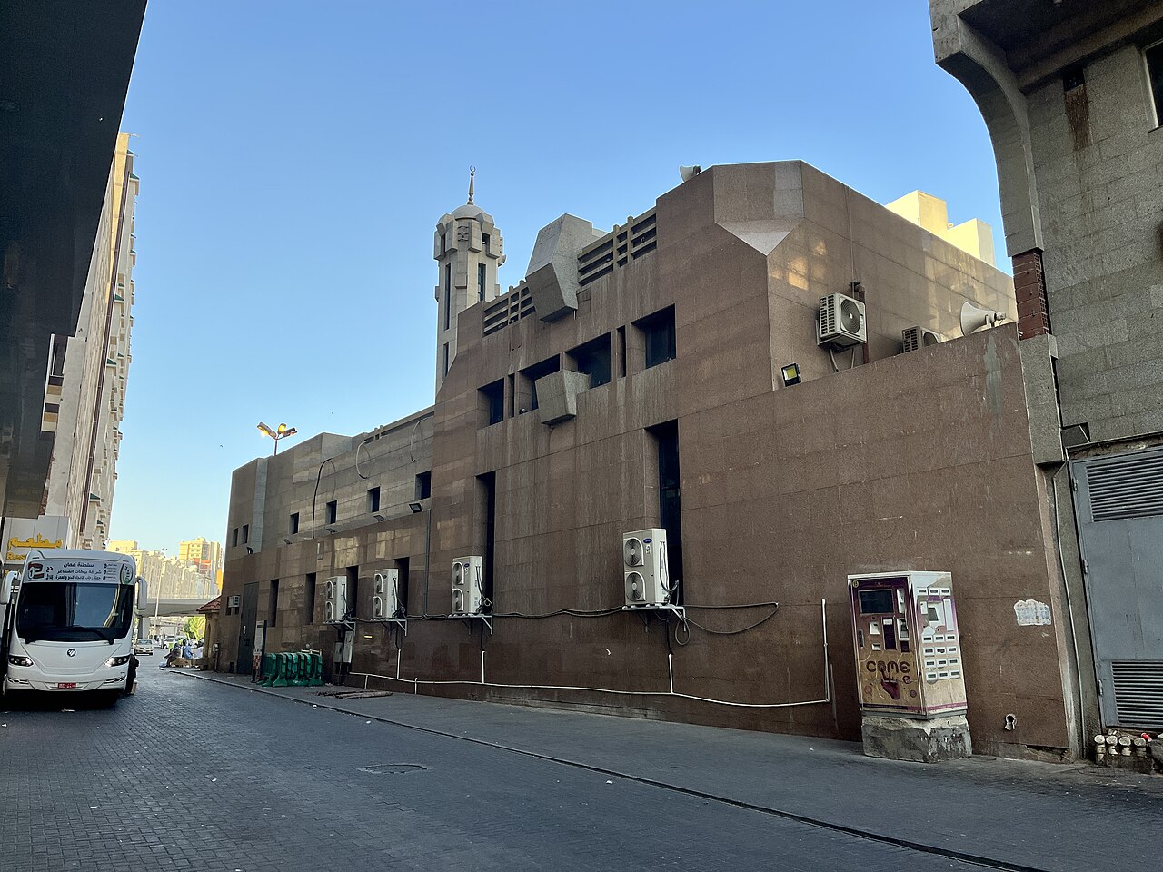 Exterior of Al-Jinn Mosque in Makkah